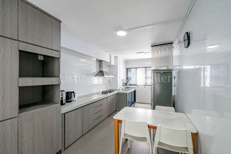 3 Room (3NG) HDB for Sale in 157 Tampines Street 12 - Image 4