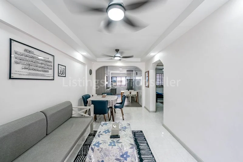 3 Room (3NG) HDB for Sale in 157 Tampines Street 12 - Image 2