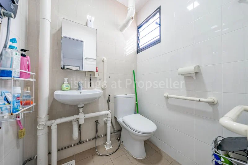 3 Room (3NG) HDB for Sale in 157 Tampines Street 12 - Image 10