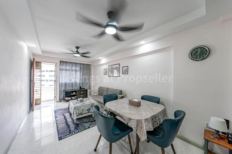 3 Room (3NG) HDB for Sale in 157 Tampines Street 12 - Image 1