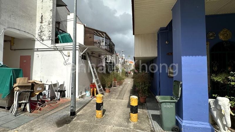 Shop / Shophouse for Rent: 2-Storey Shophouse with Attic at Geylang Road, Lorong 40 - Image 1