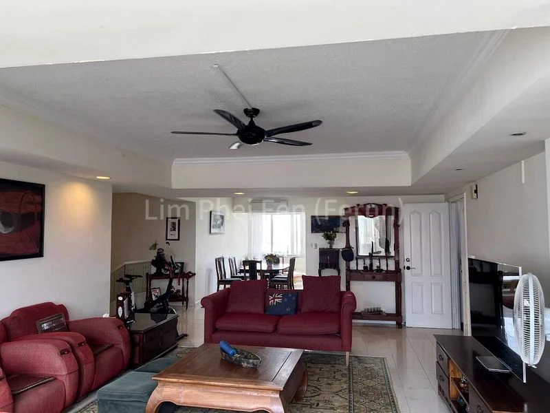 4 Bed Condo for Sale in Faber Garden Condominium - Image 2