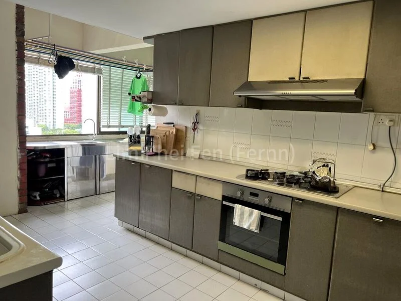 4 Bed Condo for Sale in Faber Garden Condominium - Image 5