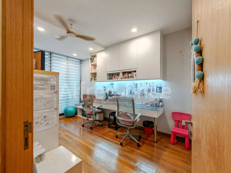 5 Bed Cluster House (Landed) for Sale in  Goldleaf Gardens - Image 5