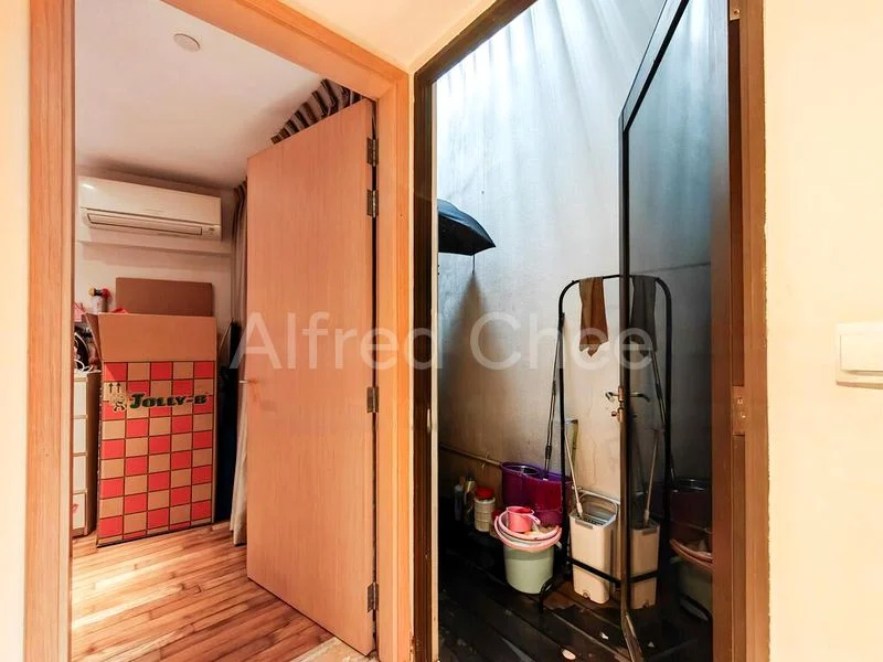 5 Bed Cluster House (Landed) for Sale in  Goldleaf Gardens - Image 9