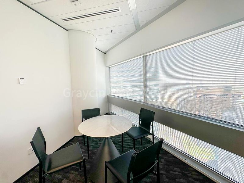 Office for Rent: The Gateway - Image 14