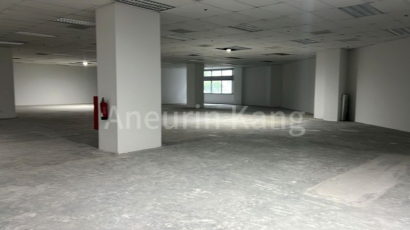 Light Industrial (B1) for Rent in  Corporation Place - Image 9