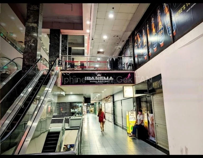 Shop / Shophouse for Rent: Orchard Towers - Image 1