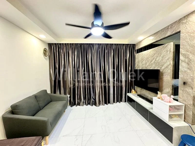 4 Room (4A) HDB for Sale in 574A Woodlands Drive 16 - Image 5