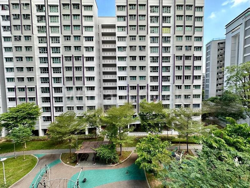 4 Room (4A) HDB for Sale in 574A Woodlands Drive 16 - Image 4