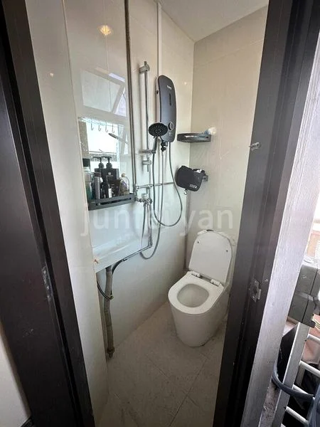 Master Room (Condo) for Rent in  Canberlin Lodge - Image 4