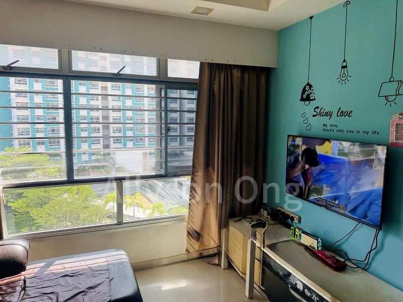 3 Room (3A) HDB for Sale in  570B Woodlands Avenue 1 - Image 1