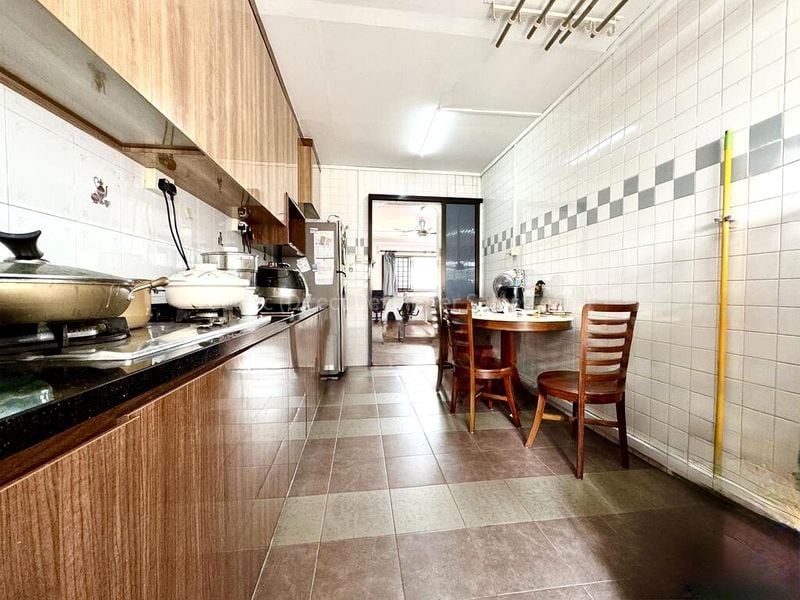 4 Room (4A) HDB for Sale in  304 Yishun Central - Image 4