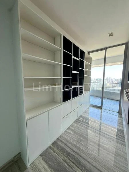 4 Bed Condo for Rent in  The Orchard Residences - Image 7