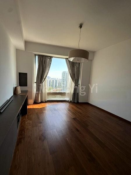 4 Bed Condo for Rent in  The Orchard Residences - Image 4