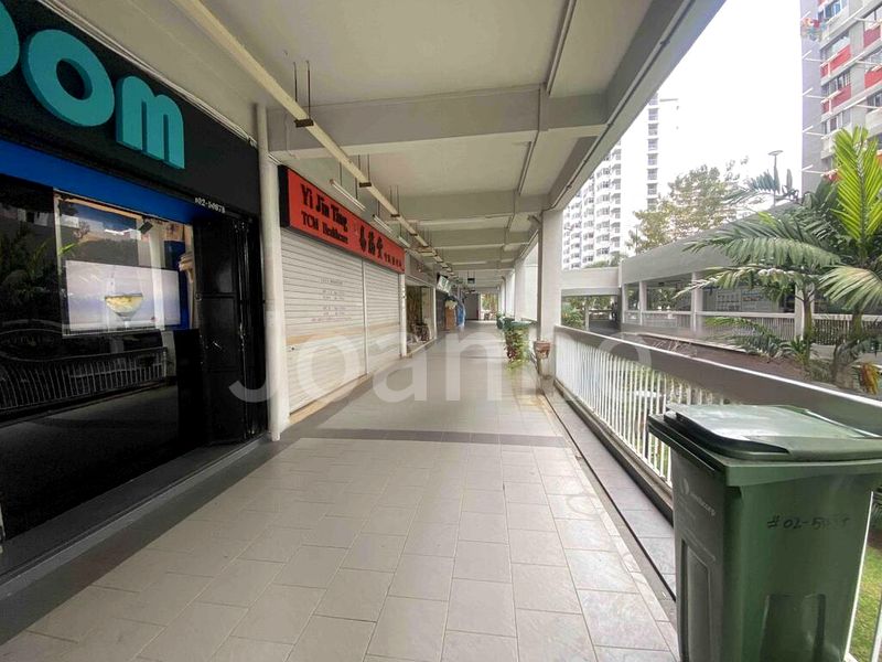 465 N. Bridge Road: Retail Shop for Sale - Image 4