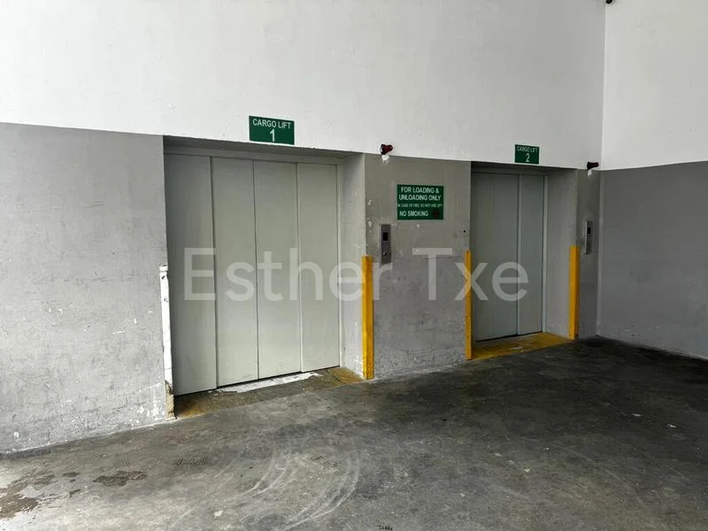 Golden Wheel Building: Light Industrial (B1) Property for Rent - Image 2