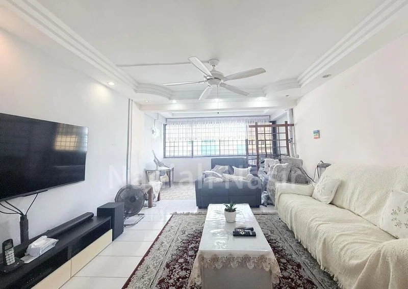 5 Room (5I) HDB for Sale in  240 Yishun Ring Road - Image 2