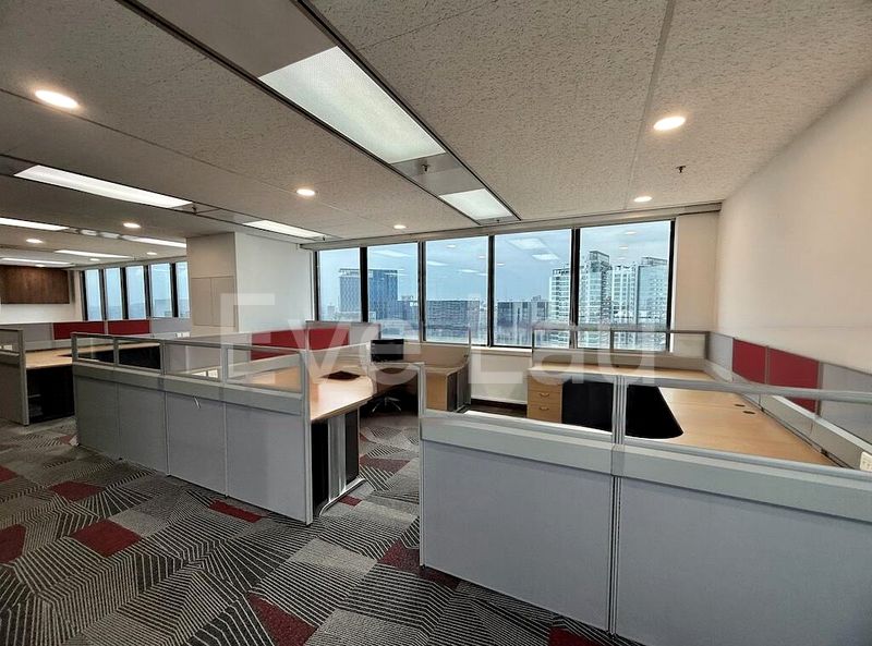 Office for Rent: United Square - Image 2