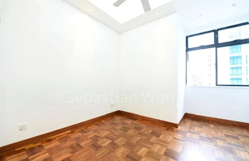 5 Bed Condo for Rent in  Spring Grove - Image 6