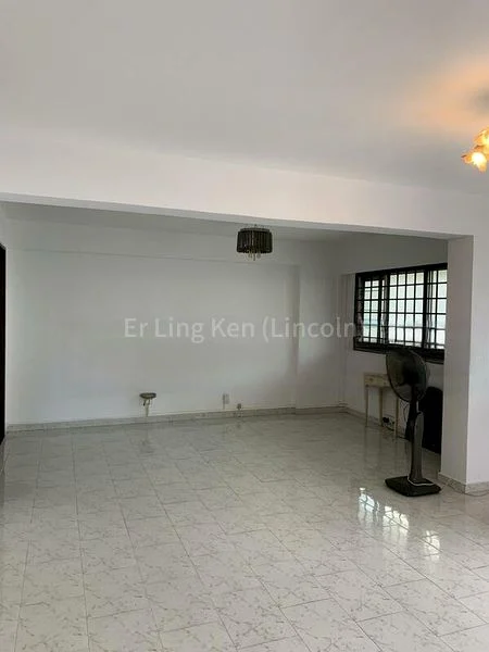 4 Room (4A) HDB for Sale in  532 Serangoon North Avenue 4 - Image 1