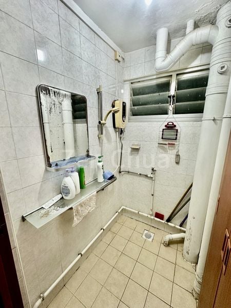 3 Room (3I) HDB for Sale in  109 Bukit Batok West Avenue 6 - Image 6