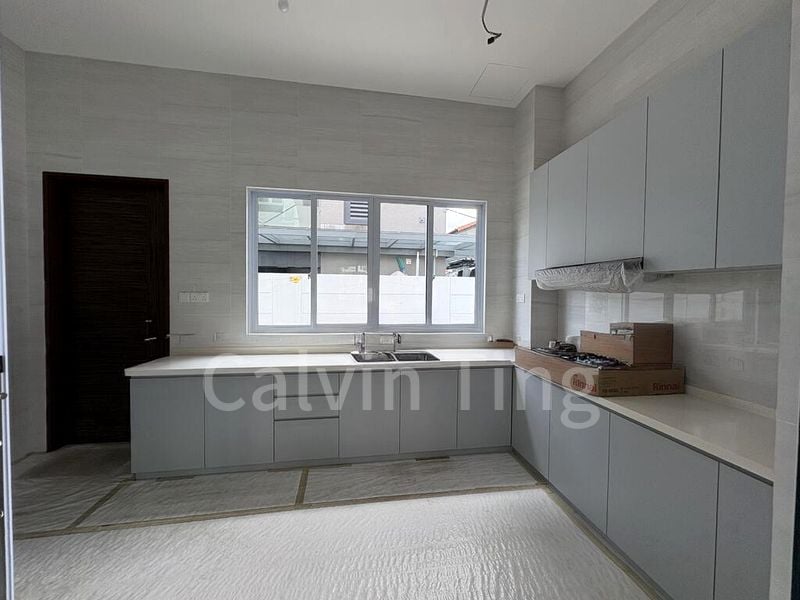5 Bed Semi-Detached House (Landed) for Sale in  Toh Estate - Image 12