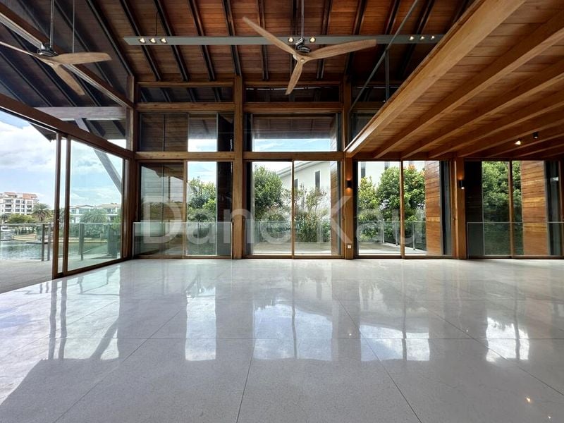 4 Bed Bungalow (Landed) for Sale in Ocean Drive - Image 1