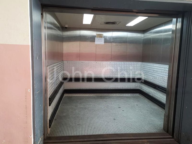 Light Industrial (B1) for Rent: Kapo Factory Building - Image 4