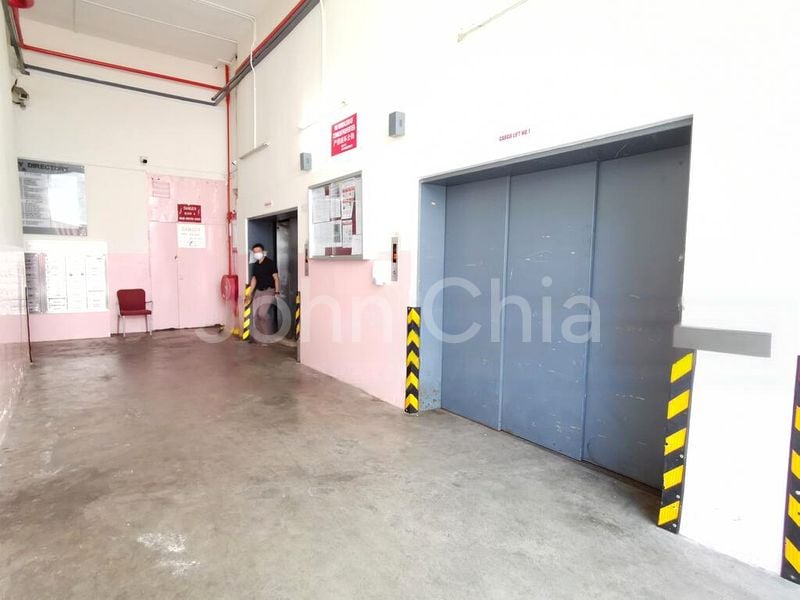 Light Industrial (B1) for Rent: Kapo Factory Building - Image 5