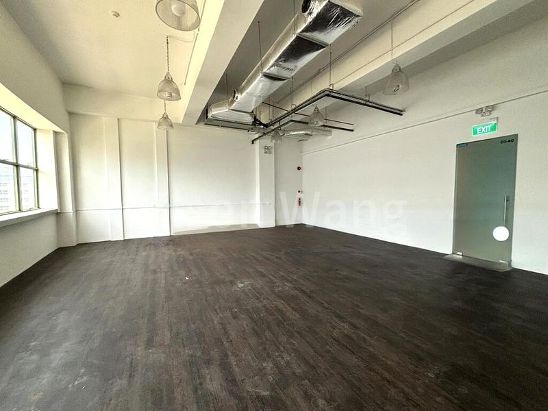 Office for Rent: Fullion Building - Image 5