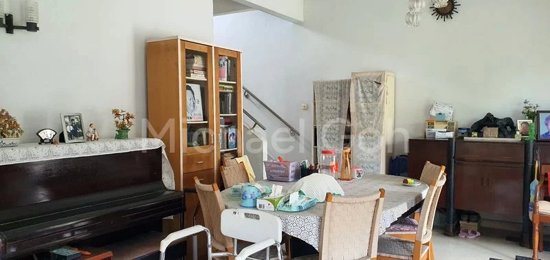 4 Bed Semi-Detached House (Landed) for Sale in  Spring Park Estate - Image 4