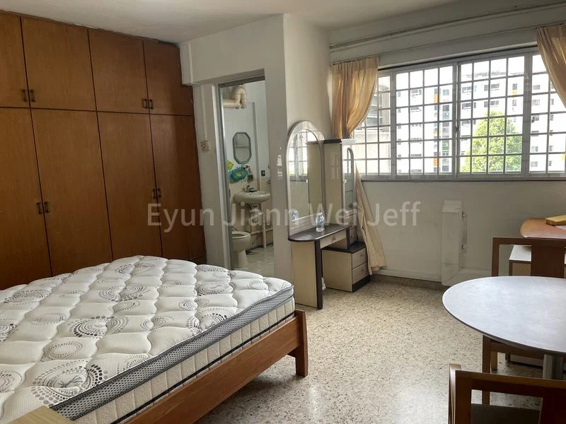 Master Room (HDB) for Rent in 209 Jurong East Street 21 - Image 1