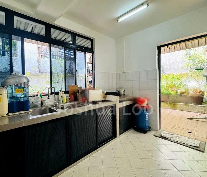 5 Bed Corner Terrace (Landed) for Sale in  Joo Seng Road - Image 8