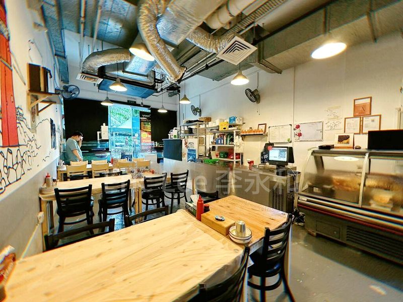 Other Retail for Sale: THe Hillford - Image 3