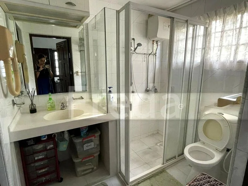 Room (Landed) for Rent in  Watten Estate - Image 4