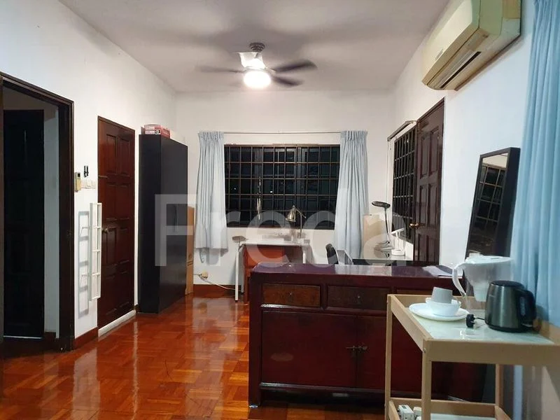 Room (Landed) for Rent in  Watten Estate - Image 9