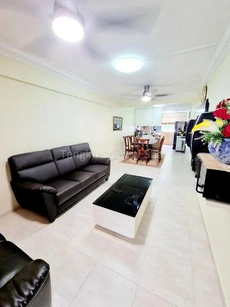 3 Room (3NG) HDB for Rent in  703 Yishun Avenue 5 - Image 1