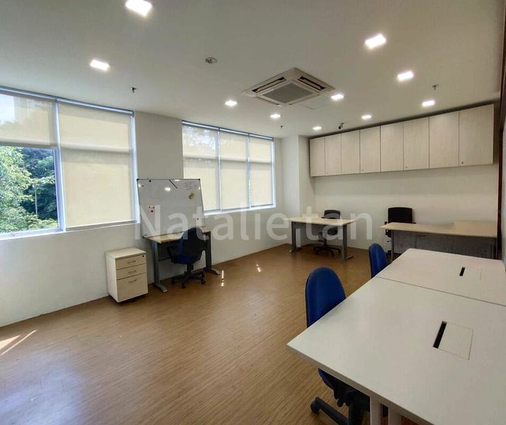 Light Industrial (B1) for Rent: EPL Building - Image 4