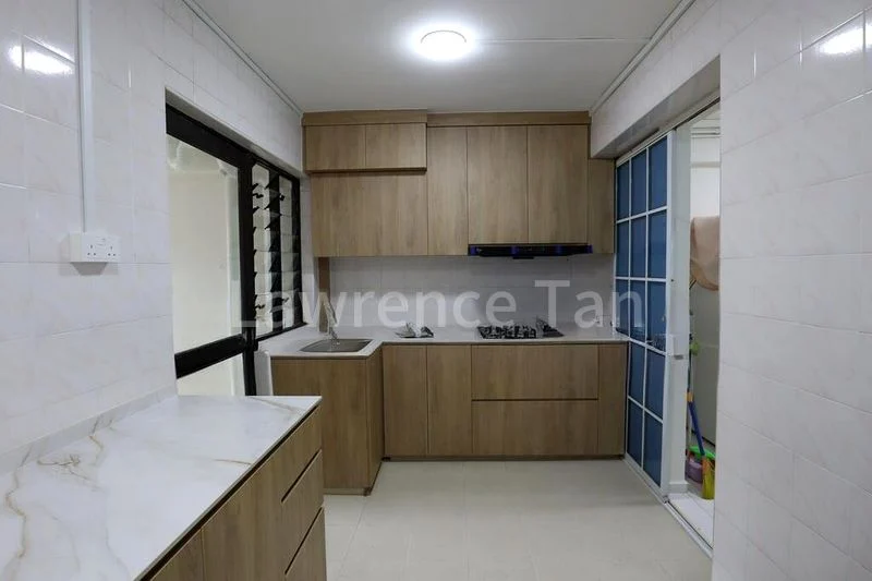 Executive HDB for Rent in  287A Jurong East Street 21 - Image 11