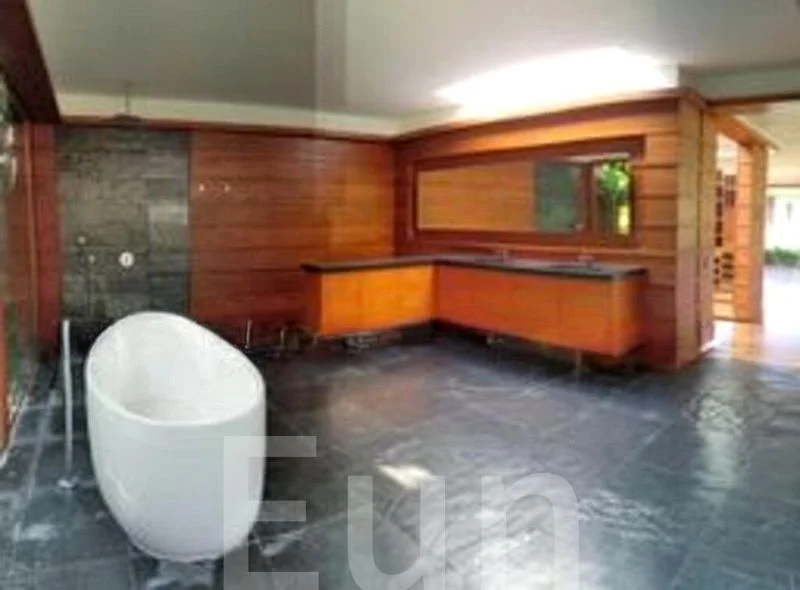 6 Bed Bungalow (Landed) for Rent in  Cluny Park - Image 1