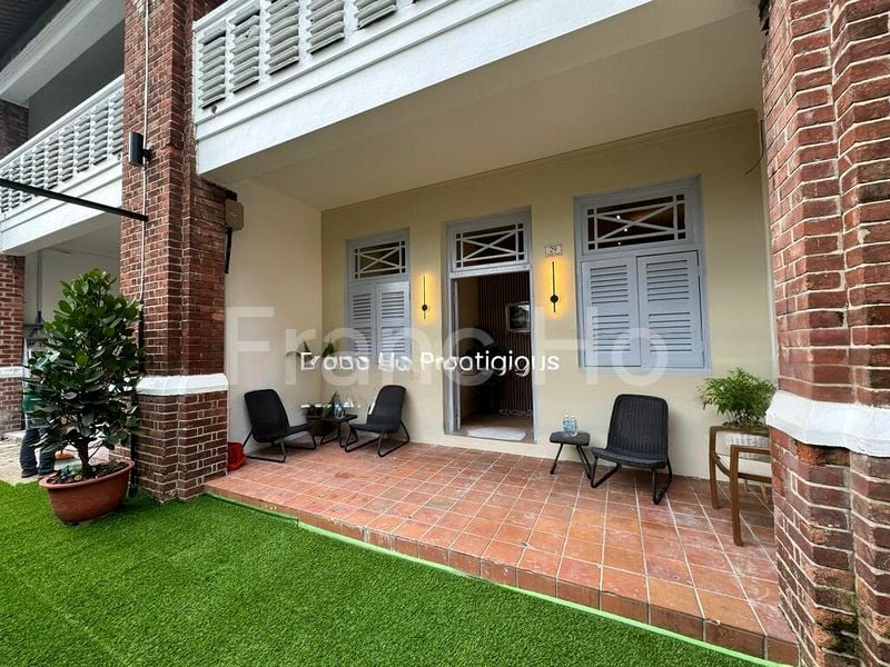 7 Bed Terraced House (Landed) for Rent in  Compassvale Cape - Image 1