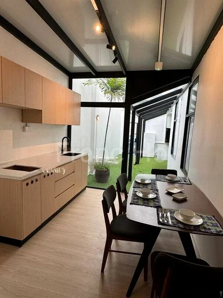 7 Bed Terraced House (Landed) for Rent in  Compassvale Cape - Image 5