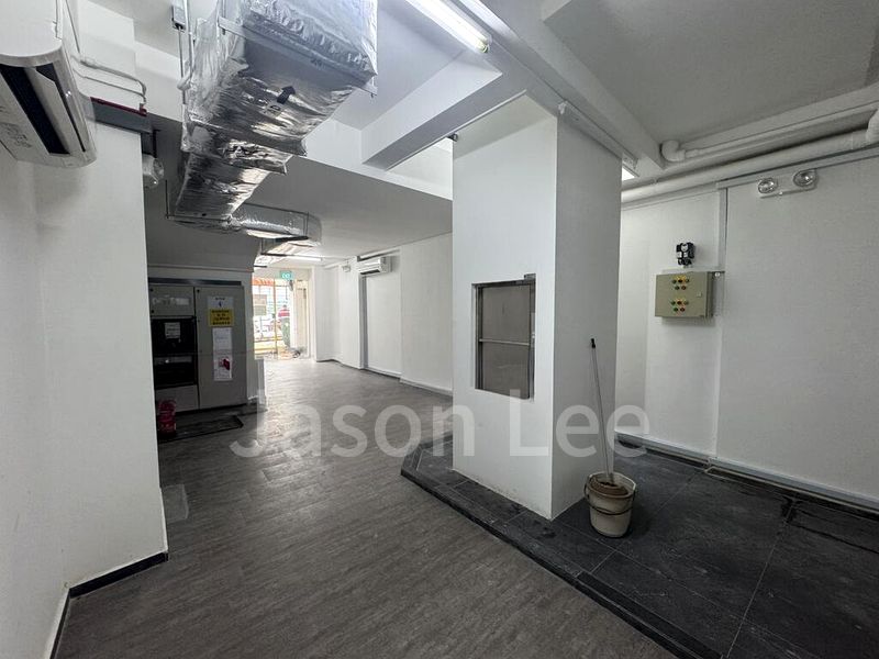 Food & Beverage for Rent: 189846 - Prime Retail Shop, 1,500 Sq Ft, The Paseos Complex - Image 2