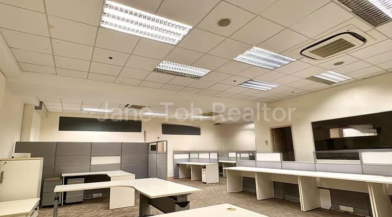 Light Industrial (B1) for Rent: Motor Image (Subaru) - Image 1