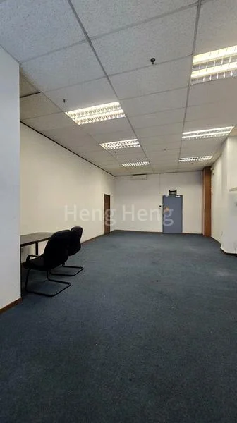 Light Industrial (B1) for Rent: 19 Woodands Industrial Park, E1 - Image 2
