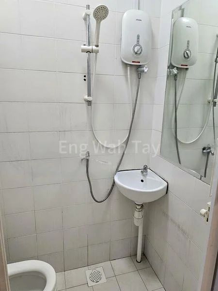 Room (Condo) for Rent in  The Alcove - Image 3