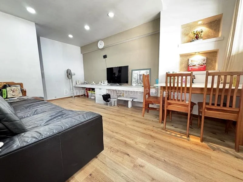 3 Room (3A) HDB for Sale in  617 Yishun Ring Road - Image 1