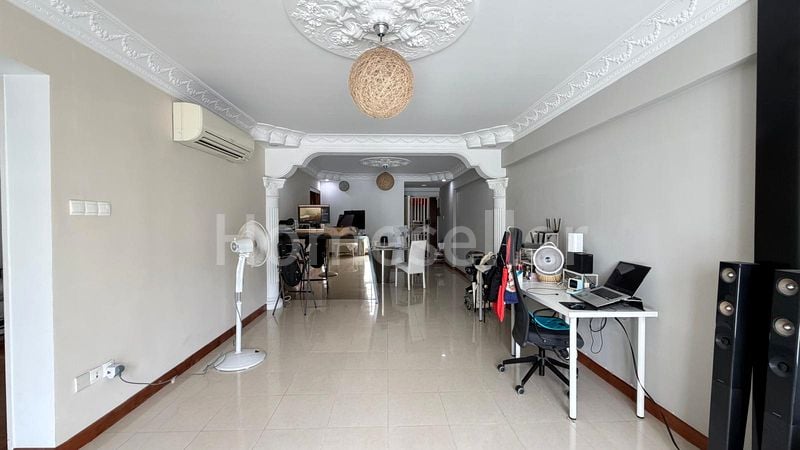 Premium HDB for Sale in 132 Edgedale Plains - Image 2