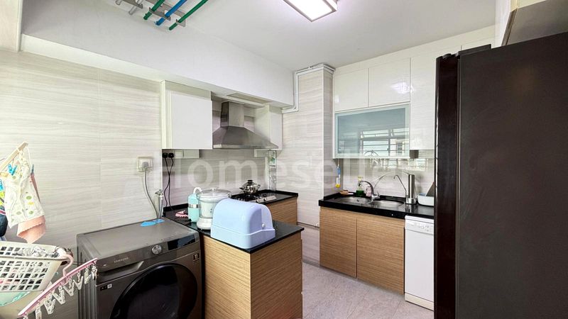 Premium HDB for Sale in 132 Edgedale Plains - Image 7